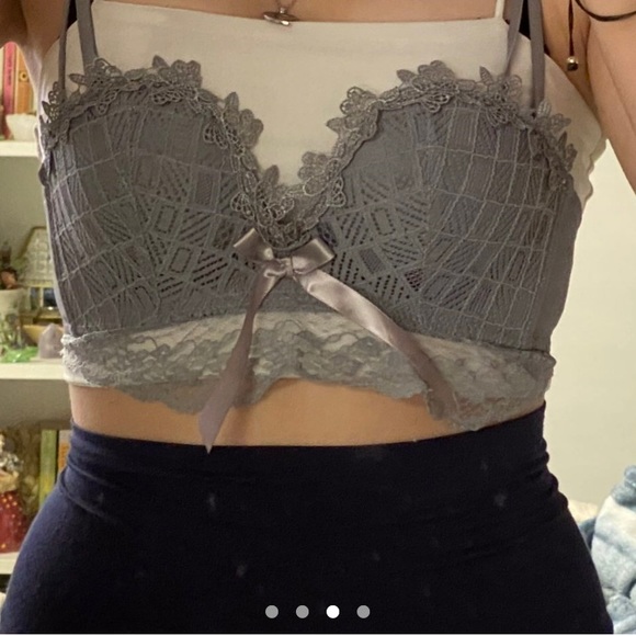 32B 32A Lace bra with pink bows - Picture 3 of 3